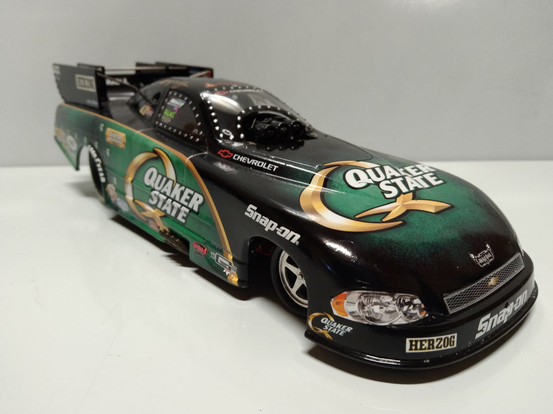 AUTO WORLD NHRA 2009 TONY PEDREGON QUAKER STATE CHEVY IMPALA FUNNY CAR 1:24 SCALE DIECAST