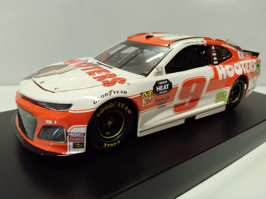 CHASE ELLIOTT 2019 HOOTER'S ZL1 CAMARO 1:24 SCALE ELITE DIECAST