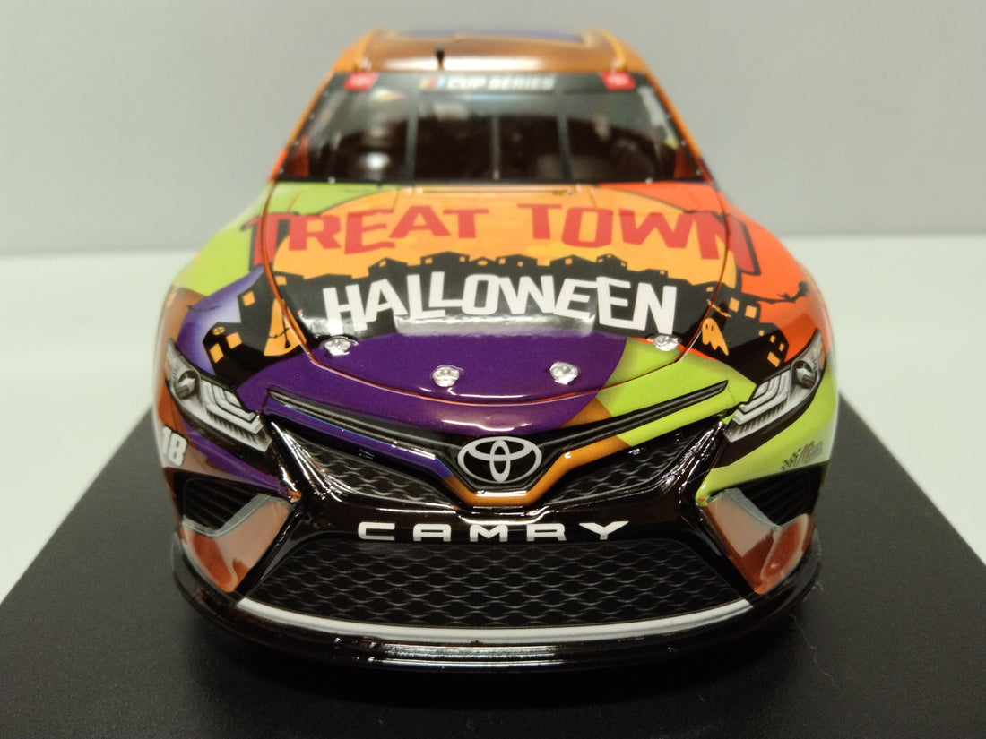 KYLE BUSCH 2020 M&M'S HALLOWEEN CAMRY ELITE 1:24 DIECAST