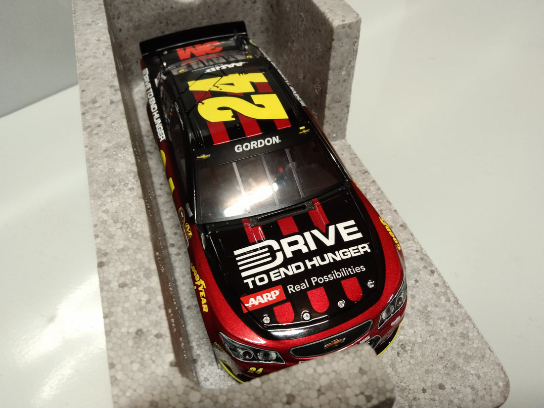 JEFF GORDON 2015 AARP/DTEH DAYTONA 500 POLE 1:24 ELITE DIECAST 1 OF 300