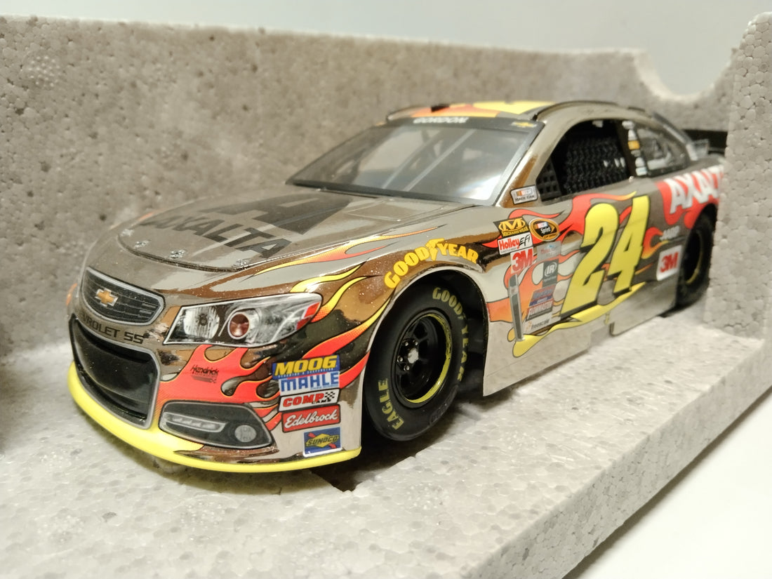 JEFF GORDON 2015 AXALTA HOMESTEAD 1:24 COLOUR CHROME ELITE DIECAST 1 OF 36