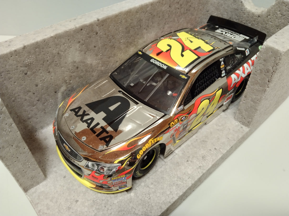 JEFF GORDON 2015 AXALTA HOMESTEAD 1:24 COLOUR CHROME ELITE DIECAST 1 OF 36