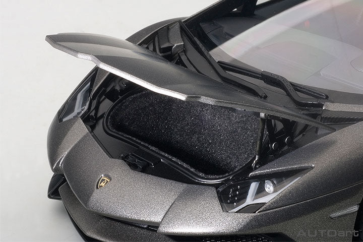 LAMBORGHINI AVENTADOR LP750-4 SV (GRIGIO TITANS/MATT GREY) 1:18 - AUTOART