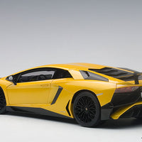 LAMBORGHINI AVENTADOR LP750-4 SV (NEW GIALLO ORION/METALLIC YELLOW) 1:18 - AUTOART