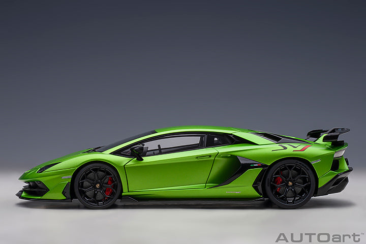 LAMBORGHINI AVENTADOR SVJ (VERDE ALCEO/MATT GREEN) 1:18 AUTOART