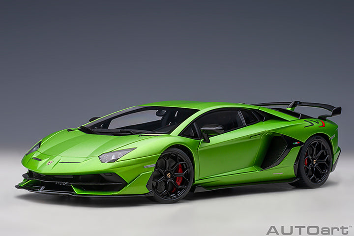 LAMBORGHINI AVENTADOR SVJ (VERDE ALCEO/MATT GREEN) 1:18 AUTOART