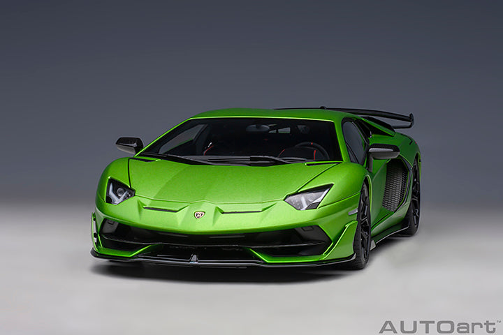 LAMBORGHINI AVENTADOR SVJ (VERDE ALCEO/MATT GREEN) 1:18 AUTOART