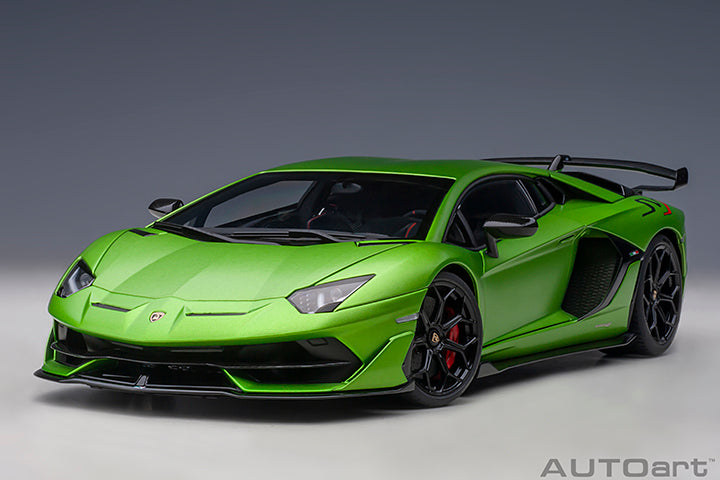 LAMBORGHINI AVENTADOR SVJ (VERDE ALCEO/MATT GREEN) 1:18 AUTOART