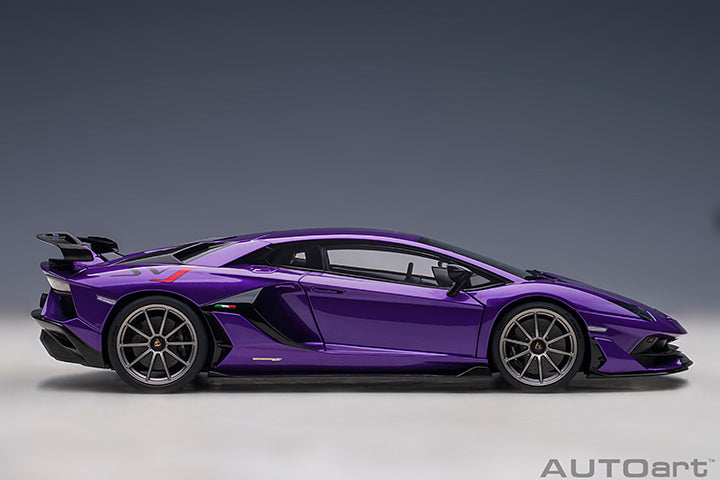 LAMBORGHINI AVENTADOR SVJ (VIOLA PASIFAE/PEARL PURPLE) 1:18 - AUTOART