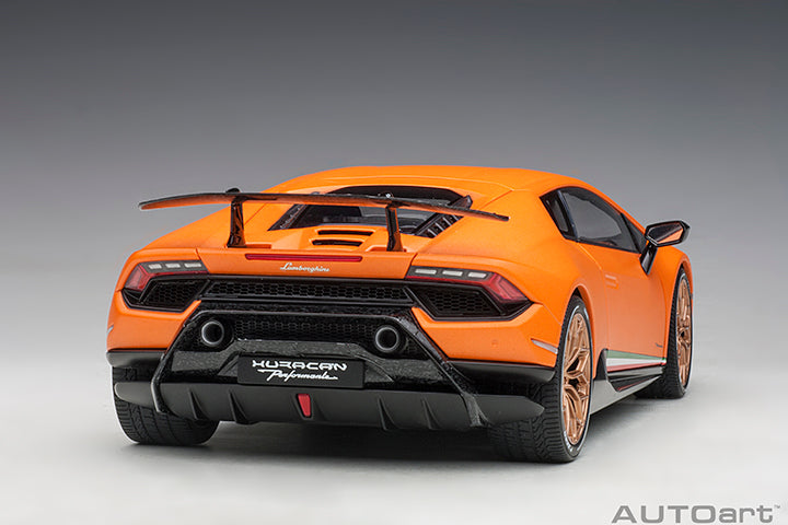 LAMBORGHINI HURACAN PERFORMANTE (ARANCIO ANTHAEUS/MATT ORANGE) 1:18 AUTOART