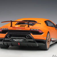 LAMBORGHINI HURACAN PERFORMANTE (ARANCIO ANTHAEUS/MATT ORANGE) 1:18 AUTOART