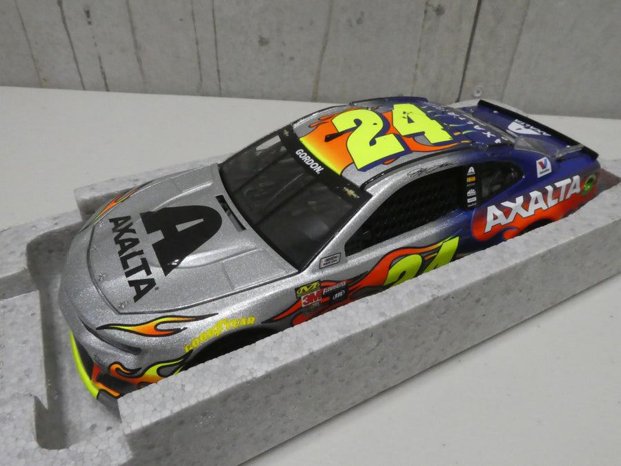 2018 Jeff Gordon / William Byron Axalta 24EVER Elite 1:24 Scale Diecast Model