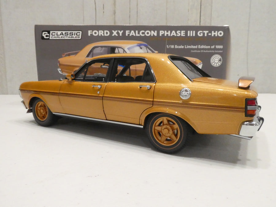 FORD XY FALCON PHASE III GT-HO GOLD LIVERY 1:18 DIECAST MODEL