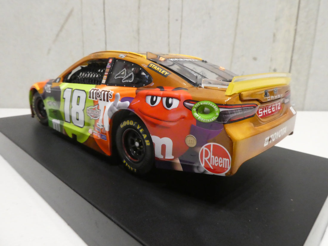 Kyle Busch 2021 M&M's Halloween 1:24 Elite Nascar Diecast