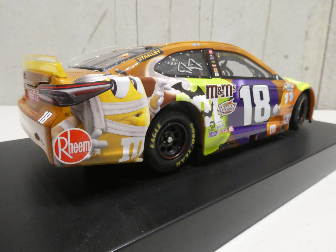 Kyle Busch 2021 M&M's Halloween 1:24 Elite Nascar Diecast