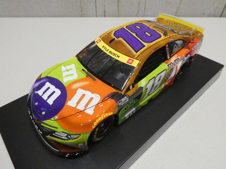 Kyle Busch 2021 M&M's Halloween 1:24 Elite Nascar Diecast