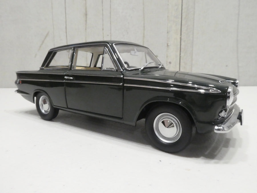 Ford Cortina GT Goodwood Green - 1:18 Diecast Model