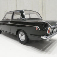 Ford Cortina GT Goodwood Green - 1:18 Diecast Model