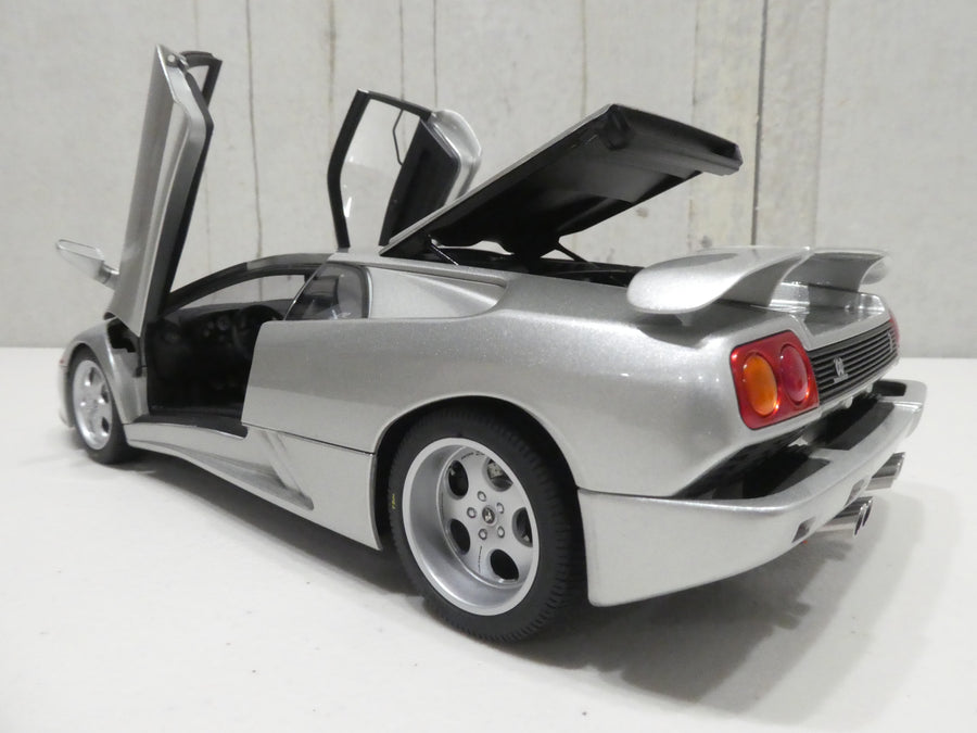 LAMBORGHINI DIABLO SE30 JOTA (TITANIO/METALLIC SILVER) 1:18 SCALE - AUTOARRT