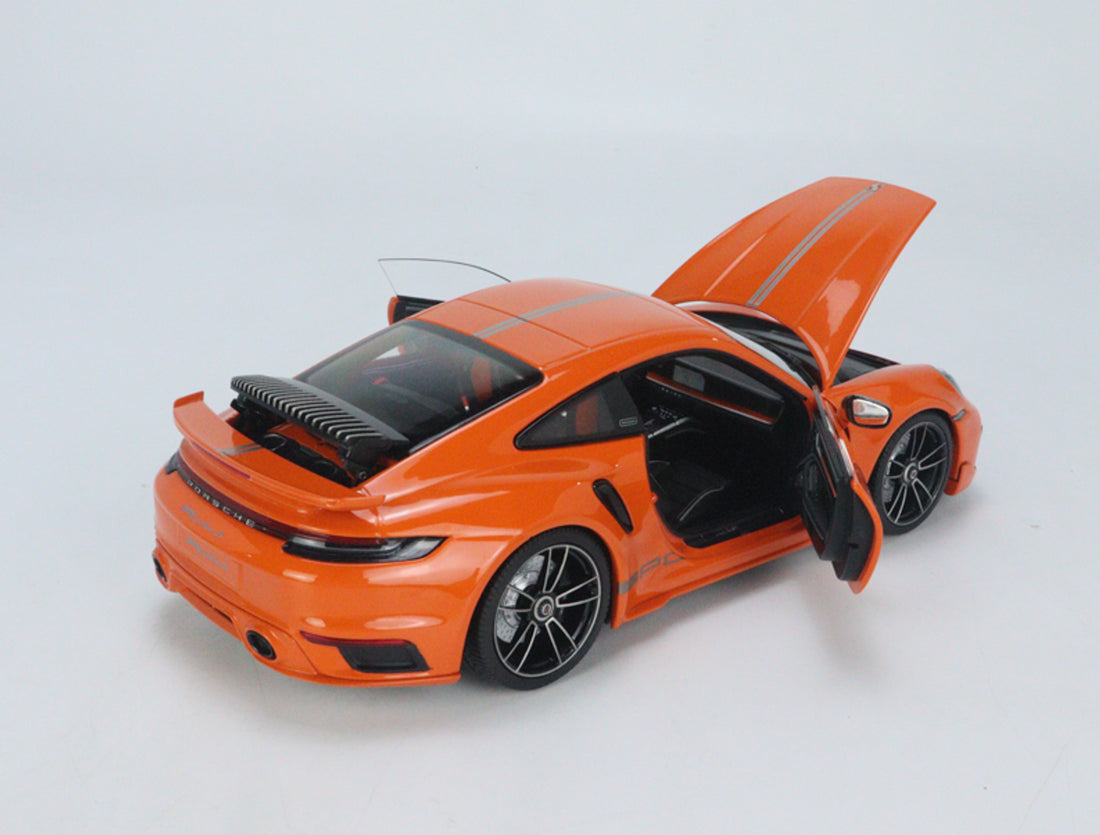 Porsche 911 (992) Turbo S 2020 Orange Minichamps 410069476 - Miniatures  Autos Motos