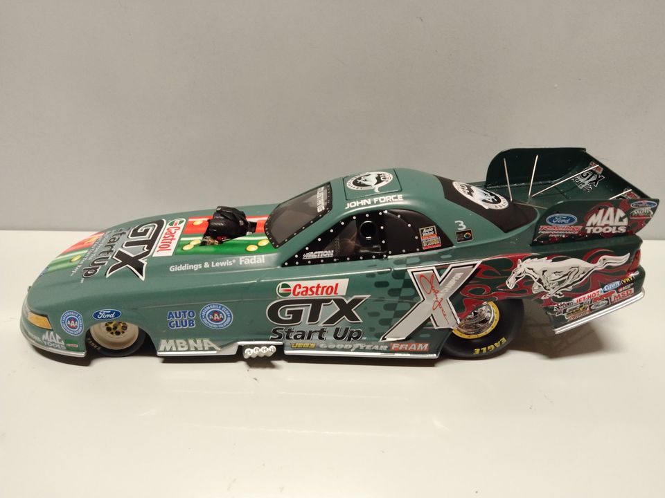 John Force 2004 Castrol GTX Start Up Ford Mustang Funny Car 1:24 Diecast