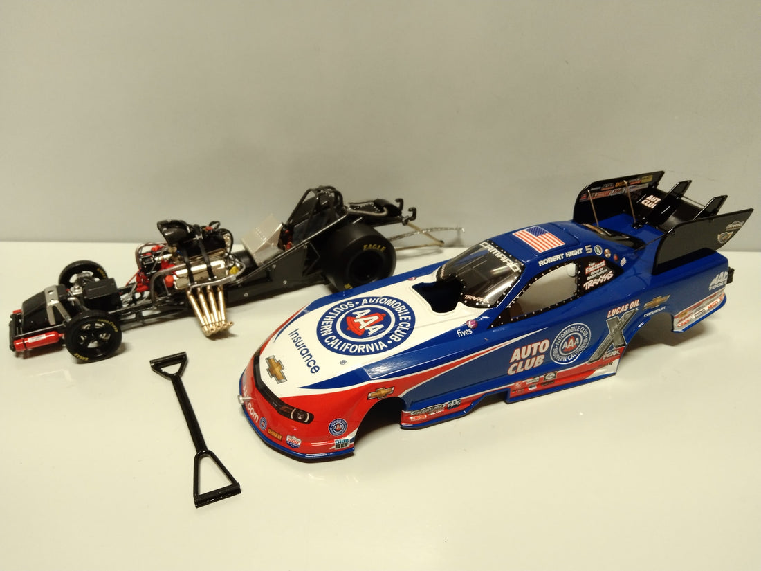 Robert Hight 2015 AAA Camaro Funny Car 1:24 Diecast