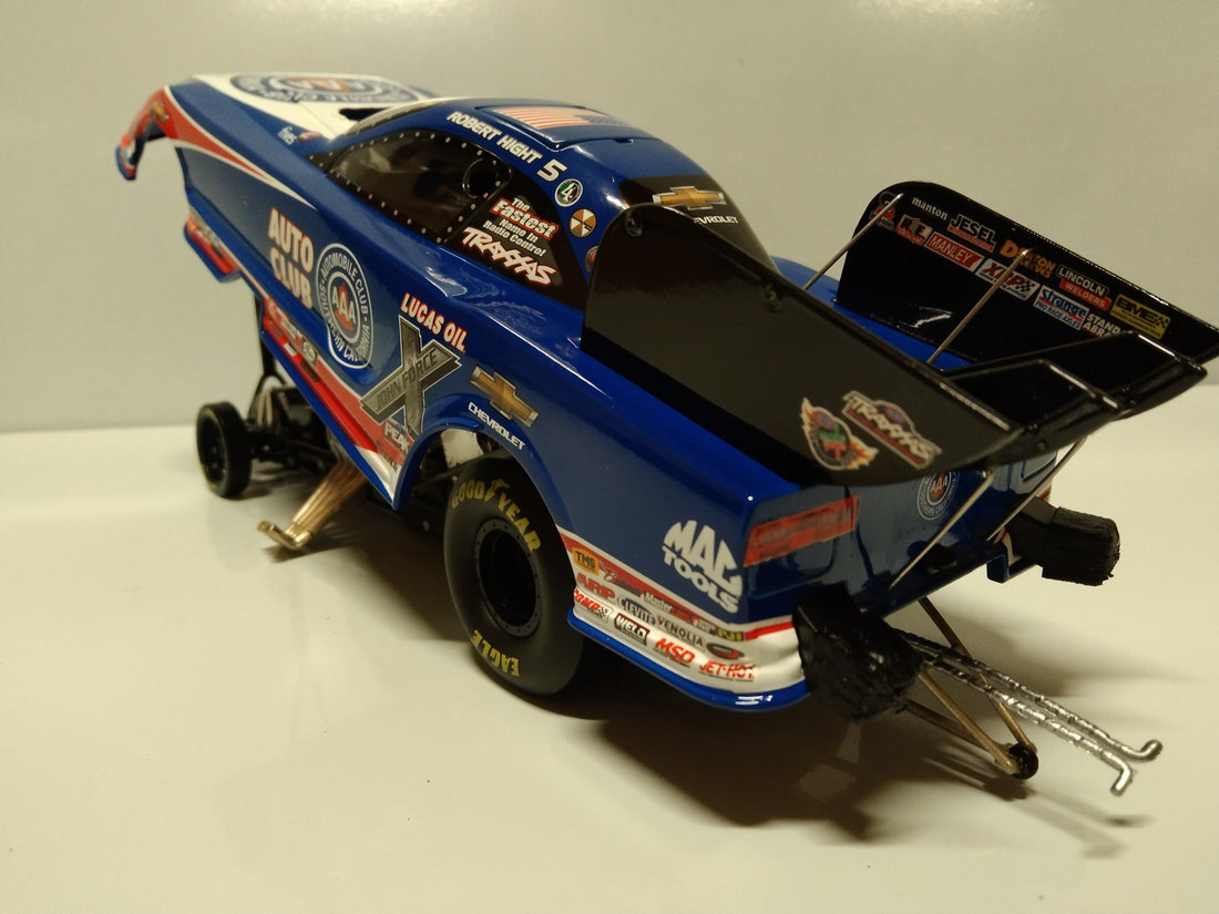 Robert Hight 2015 AAA Camaro Funny Car 1:24 Diecast